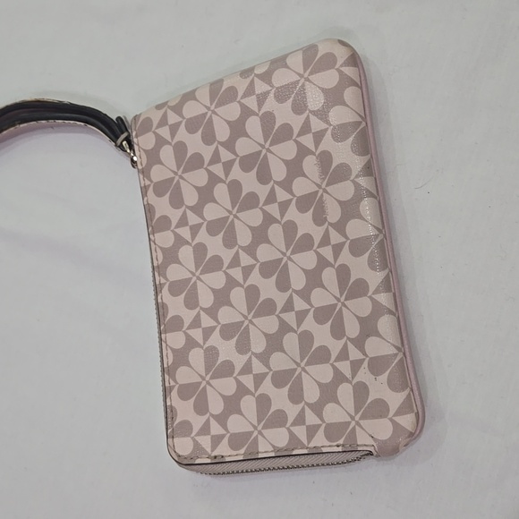 Kate Spade Floral Pattern Wristlet Clutch- See Description - Picture 2 of 4